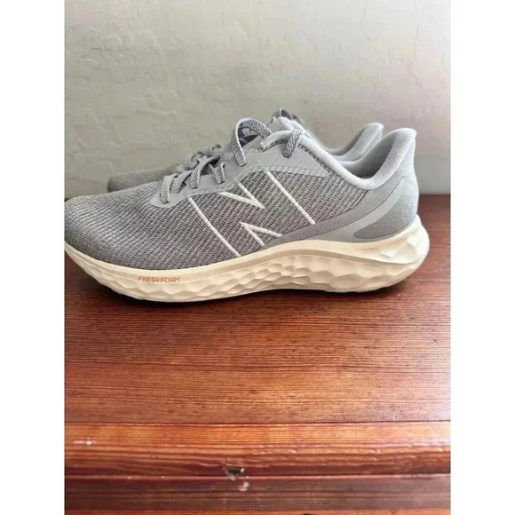 New Balance Fresh Foam Arishi v4 Men’s Running Shoes Size 9.5 Gray WARISAG4 - Picture 9 of 10